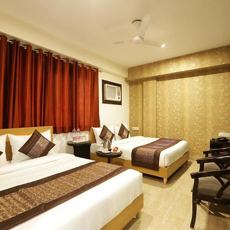 Hotel Ark Suites At Delhi Airport New Delhi Exteriör bild